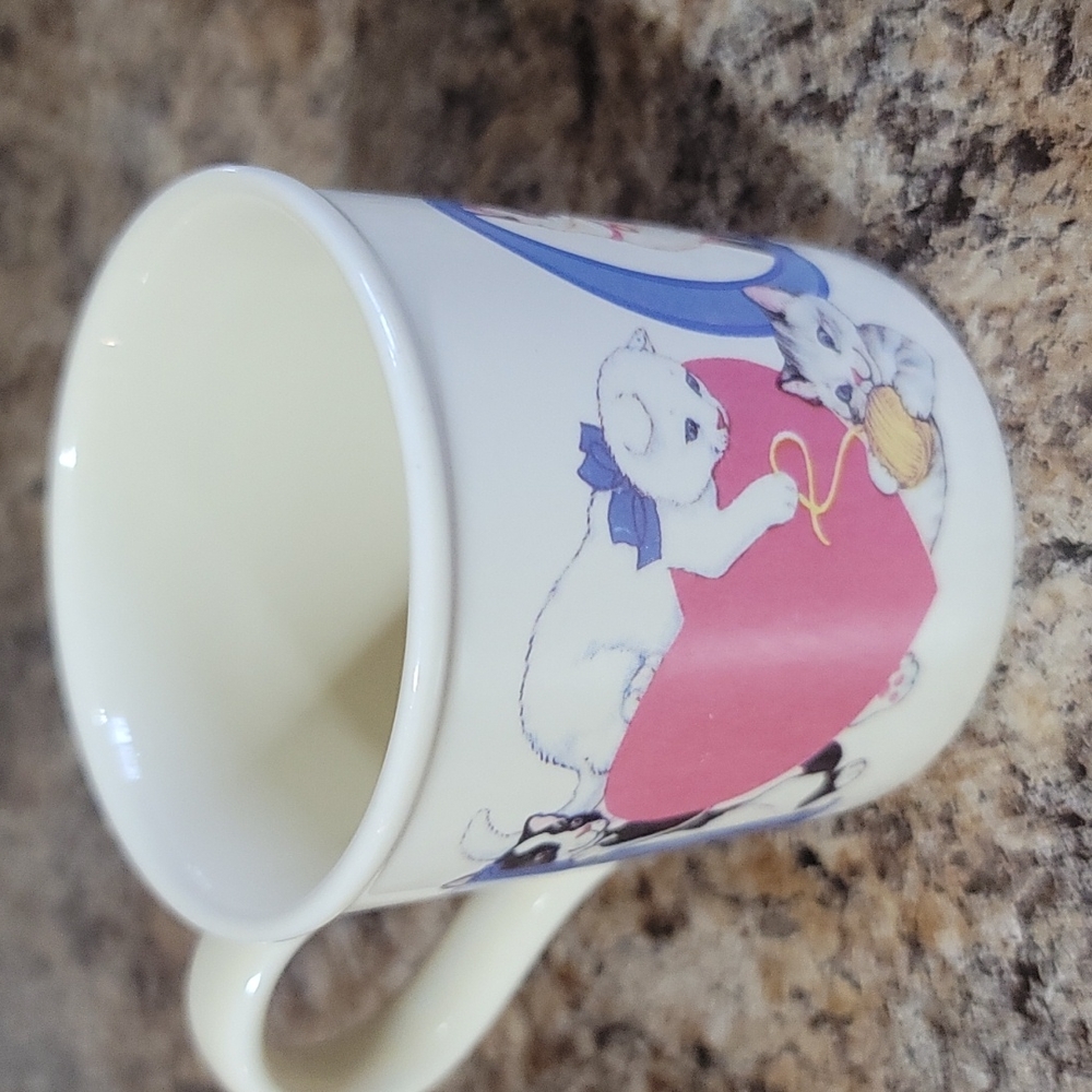 LOVELY MUG